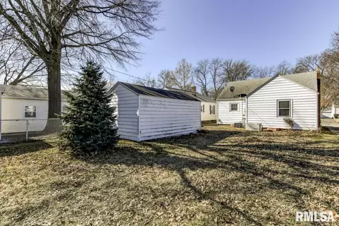 2344 S 8th St, Springfield, IL 62703 photo 5