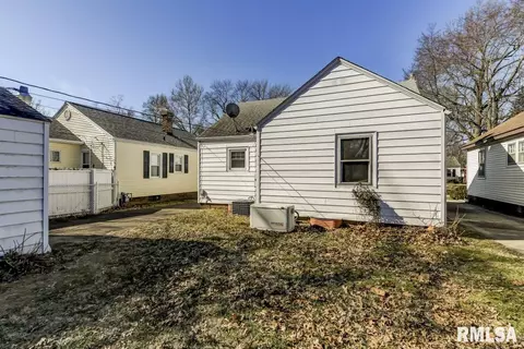 2344 S 8th St, Springfield, IL 62703 photo 6