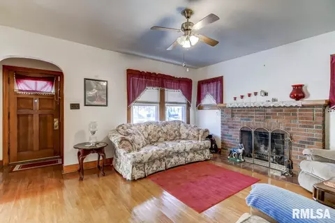 2344 S 8th St, Springfield, IL 62703 photo 9