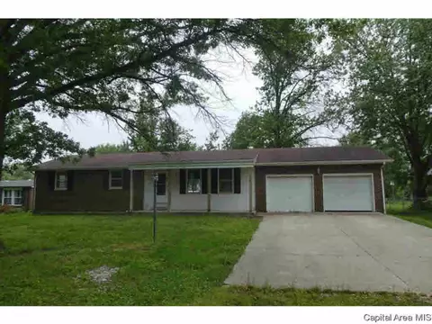718 E John St, Bunker Hill, IL 62014 photo 1