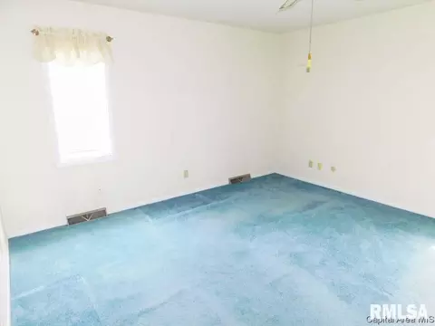 100 Glen Aire St, Springfield, IL 62703 photo 9