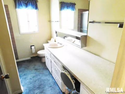 100 Glen Aire St, Springfield, IL 62703 photo 10