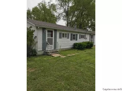 214 W Elm St, Thayer, IL 62689 photo 1