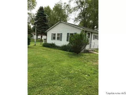 214 W Elm St, Thayer, IL 62689 photo 3