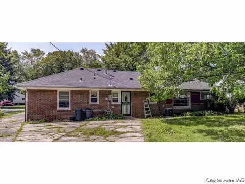 57 Circle Dr, Springfield, IL 62703 photo 2