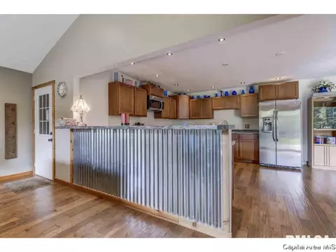 35 Devine Dr, Riverton, IL 62561 photo 10