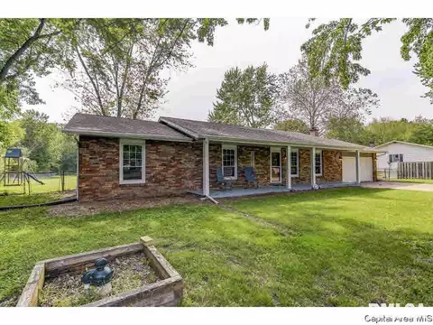 35 Devine Dr, Riverton, IL 62561 photo 32