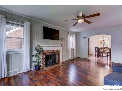 2125 S Walnut, Springfield, IL 62704 photo 3