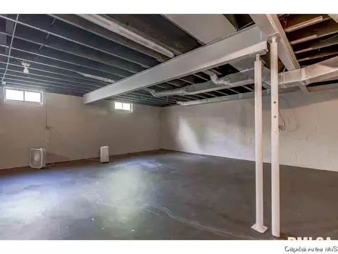2125 S Walnut, Springfield, IL 62704 photo 26