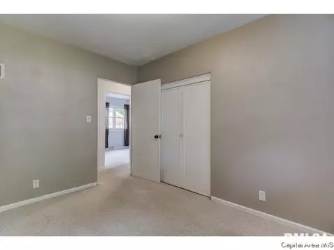 2125 S Walnut, Springfield, IL 62704 photo 22