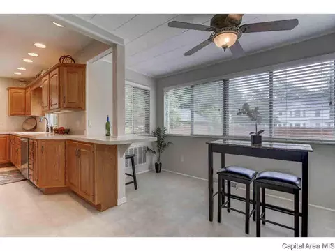 2125 S Walnut, Springfield, IL 62704 photo 16