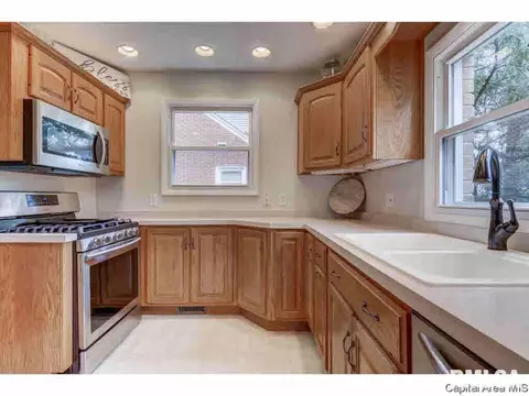 2125 S Walnut, Springfield, IL 62704 photo 14