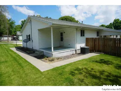 370 E Brown, Waverly, IL 62692 photo 29