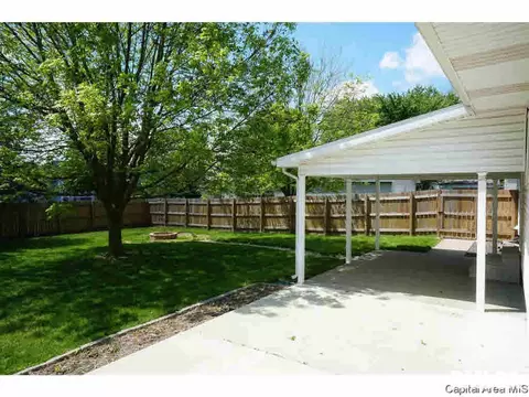 370 E Brown, Waverly, IL 62692 photo 34