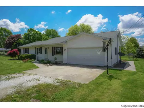 370 E Brown, Waverly, IL 62692 photo 27
