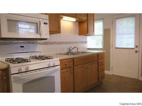 3233 Saxony Rd, Springfield, IL 62703 photo 5