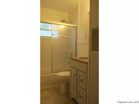 3233 Saxony Rd, Springfield, IL 62703 photo 10