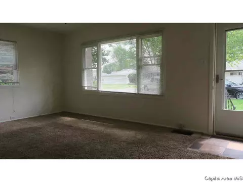 3233 Saxony Rd, Springfield, IL 62703 photo 8