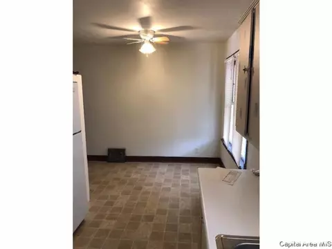 1220 Monument Ave, Springfield, IL 62702 photo 5