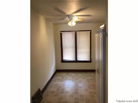 1220 Monument Ave, Springfield, IL 62702 photo 10
