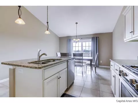 4512 Castle Pines Dr, Springfield, IL 62711 photo 7