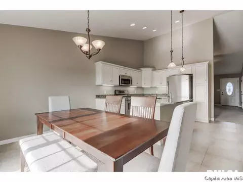 4512 Castle Pines Dr, Springfield, IL 62711 photo 10