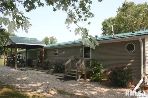 328 Sumac, Payson, IL 62360 photo 1