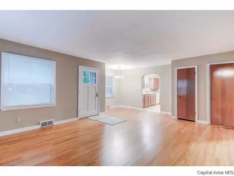 2409 S State St, Springfield, IL 62704 photo 3