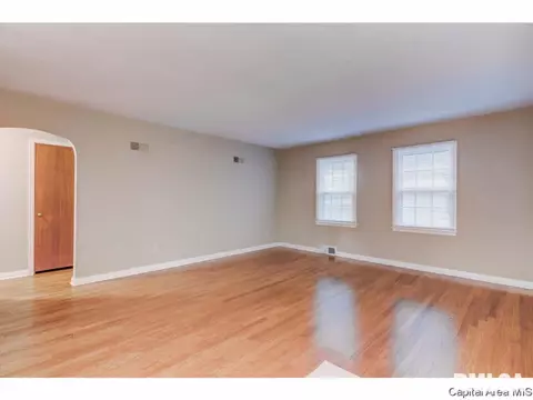 2409 S State St, Springfield, IL 62704 photo 6