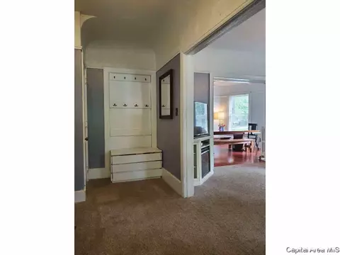 550 S State St, Springfield, IL 62704 photo 3