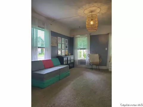 550 S State St, Springfield, IL 62704 photo 6