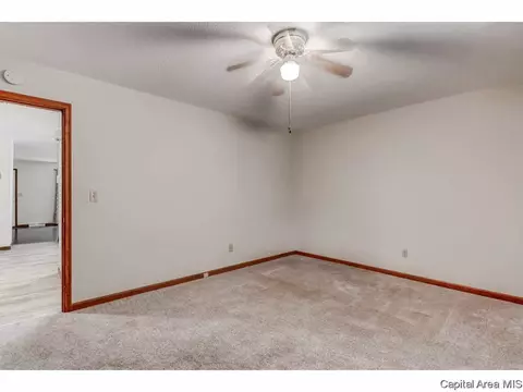 2512 Austin Dr, Springfield, IL 62704 photo 16
