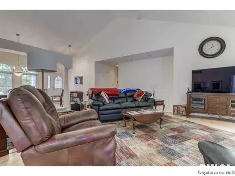222 Blake Ct, Springfield, IL 62711 photo 5