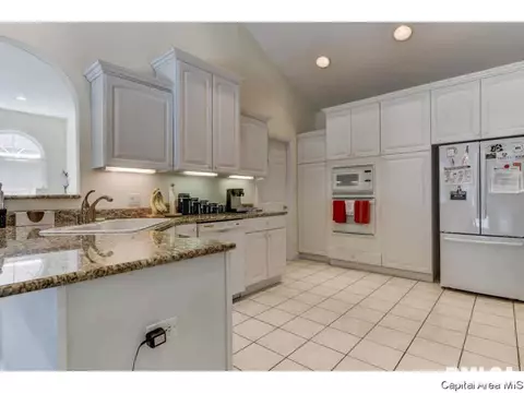 222 Blake Ct, Springfield, IL 62711 photo 9