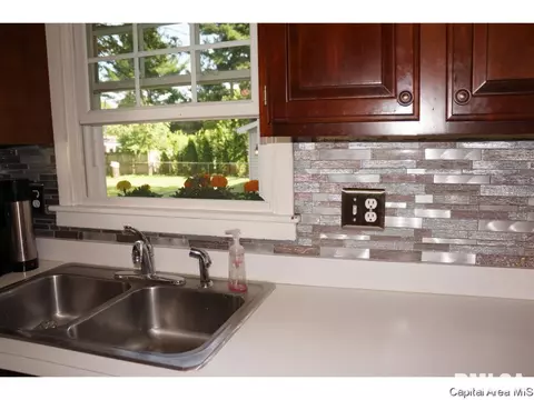 1806 E Hood St, Springfield, IL 62703 photo 7