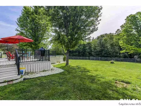14428 Prairie Trl, Athens, IL 62613 photo 32