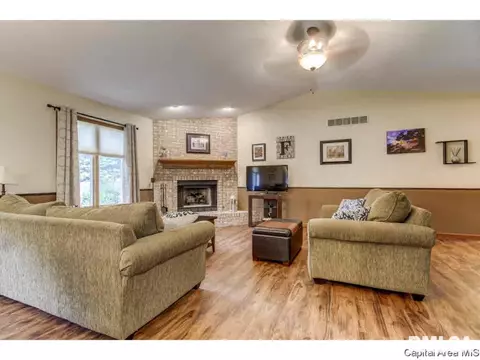 2111 Sunstone Ct, Springfield, IL 62704 photo 3