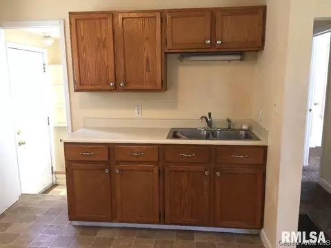 2256 Converse St, Springfield, IL 62702 photo 12