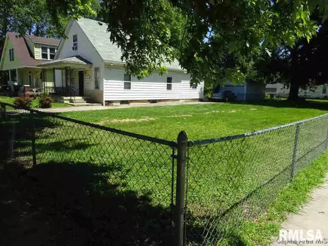 1104 N 12th St, Springfield, IL 62702 photo 9