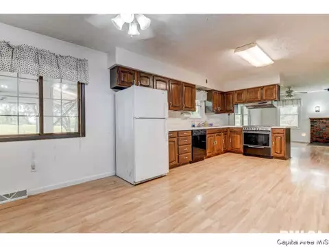 3742 Brickler Rd, Springfield, IL 62707 photo 8