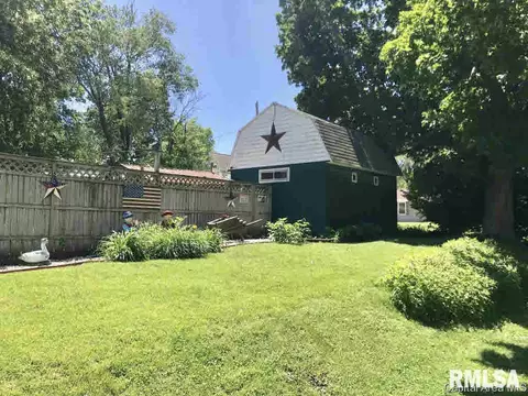 102 E Union St, Virginia, IL 62691 photo 33