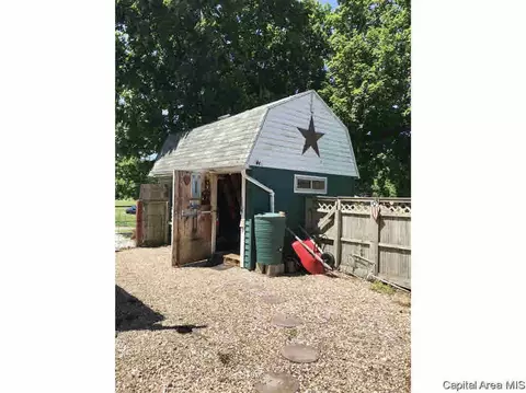 102 E Union St, Virginia, IL 62691 photo 31