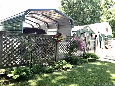 102 E Union St, Virginia, IL 62691 photo 32