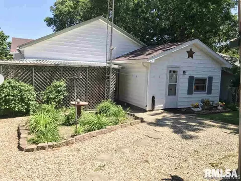 102 E Union St, Virginia, IL 62691 photo 28