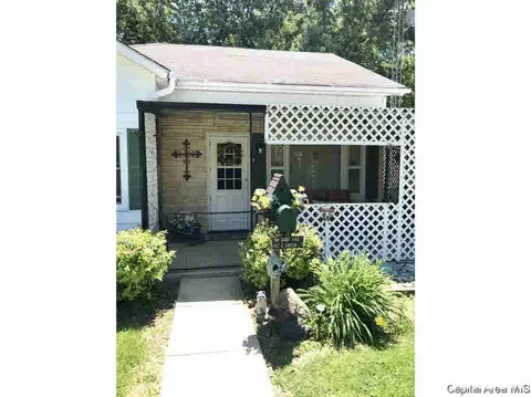 102 E Union St, Virginia, IL 62691 photo 2