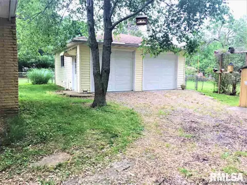 702 E Hargrave St, Athens, IL 62613 photo 28