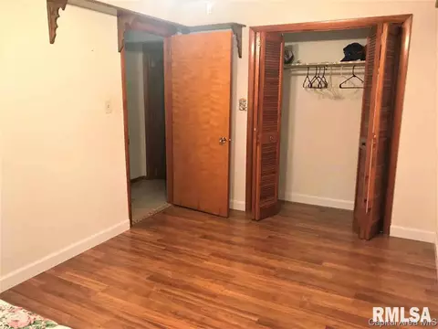 702 E Hargrave St, Athens, IL 62613 photo 12