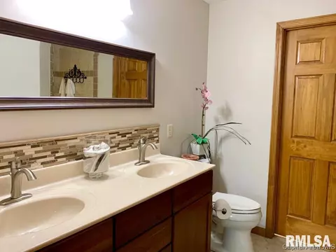 9 Hawthorne Ln, Springfield, IL 62712 photo 17