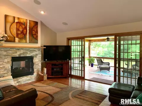 9 Hawthorne Ln, Springfield, IL 62712 photo 8
