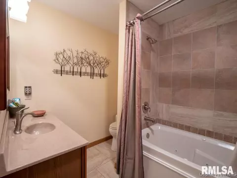 9 Hawthorne Ln, Springfield, IL 62712 photo 9